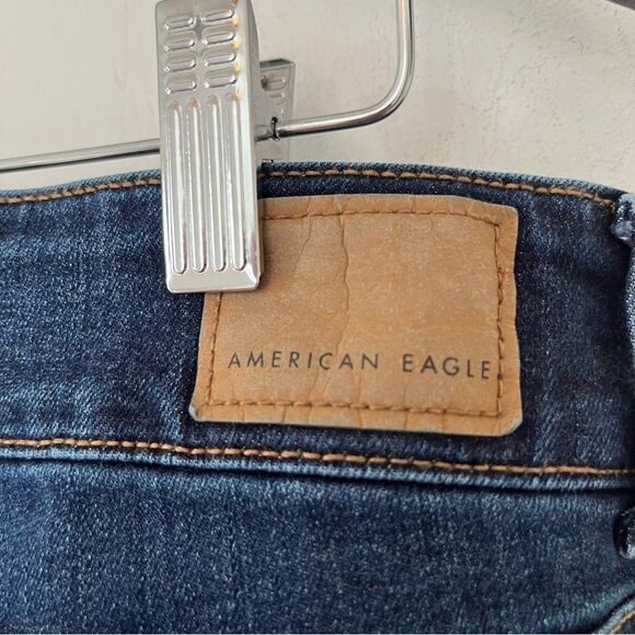 American Eagle Dark Wash Super Stretch Hi-Rise Artist Flare Denim Short Jeans - Picture 5 of 14